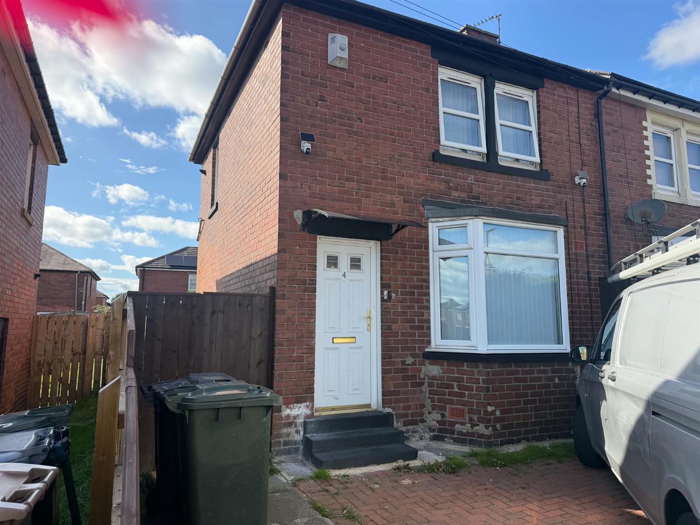 4 Elizabeth Road